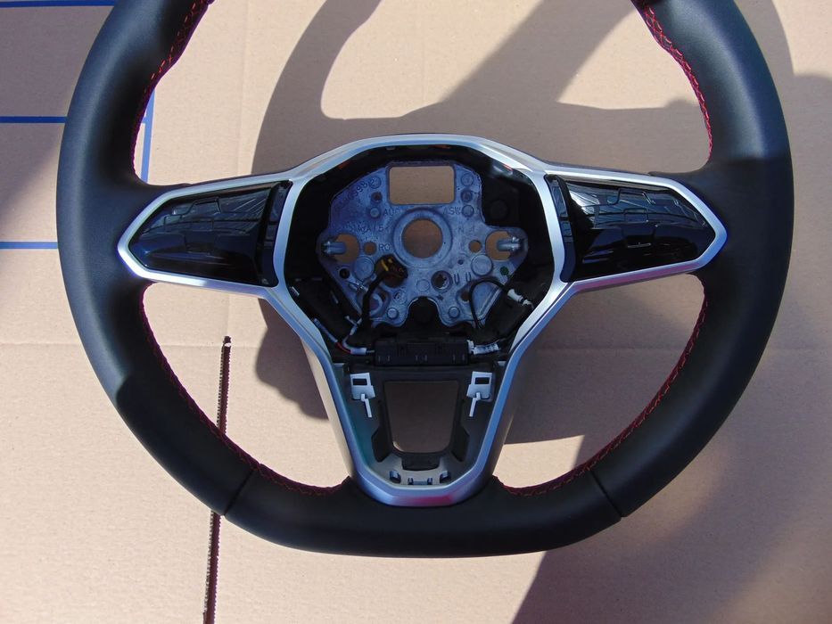 Volan piele cu comenzi VW Golf 8 Polo T Cross ID4 ID3 comenzi cu touch modul volan Passat 3g5 b8 T6 cod 6380998