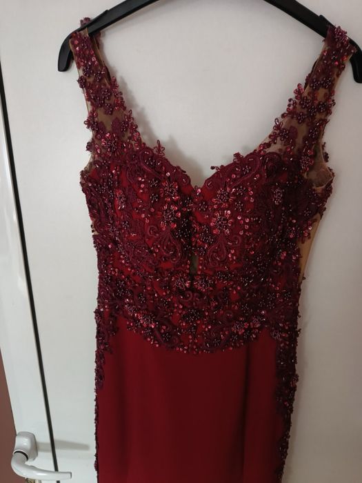 Абитуриентска рокля