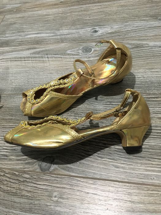 Обувь для танцев