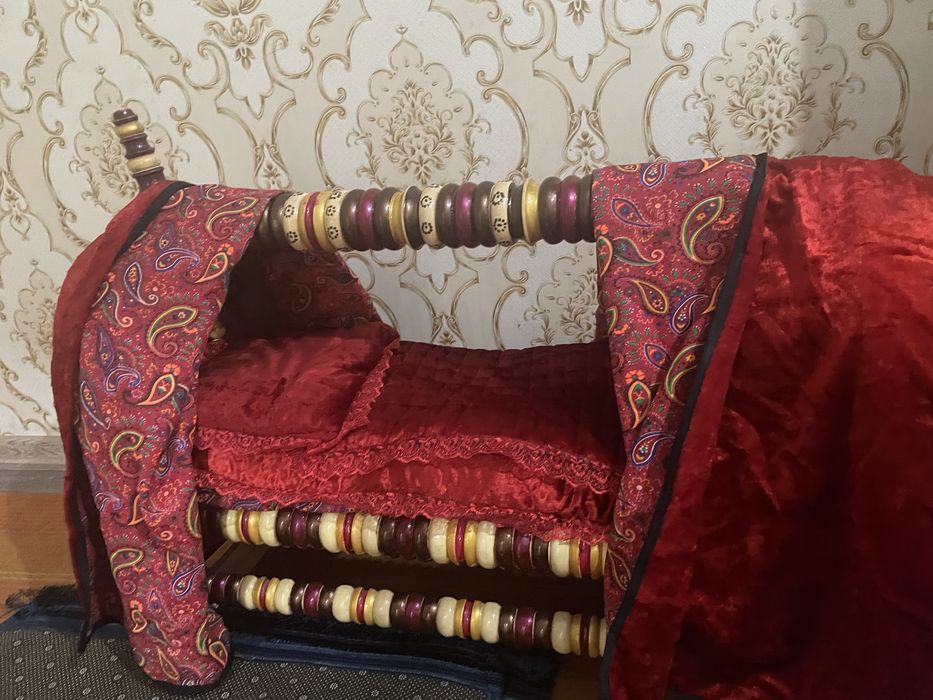 Beshi bor yengidey srochna sotiladi