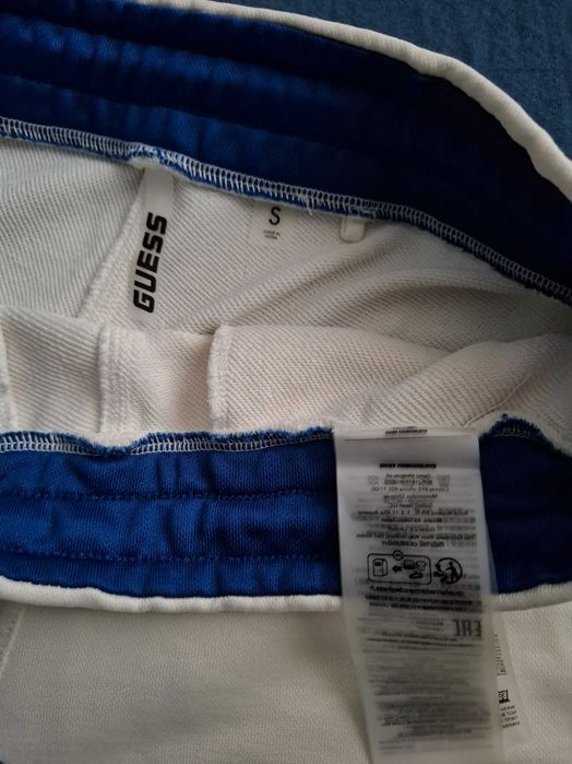 Спортен Екип на Guess