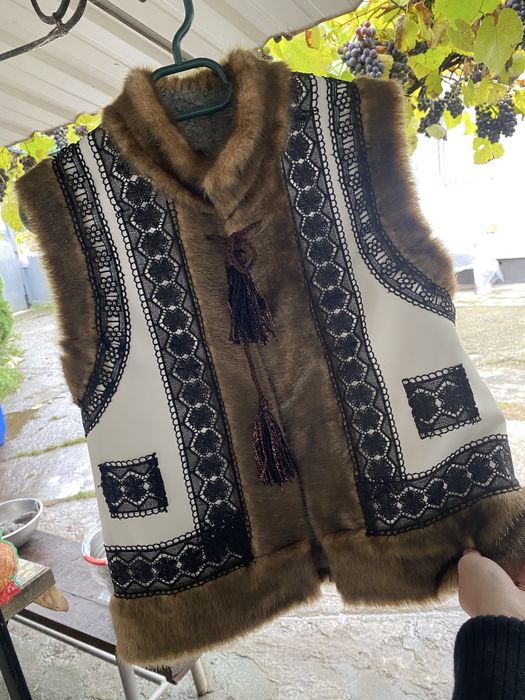 Bundite  de copii - veste popualre lucram pe comanda si pe stoc