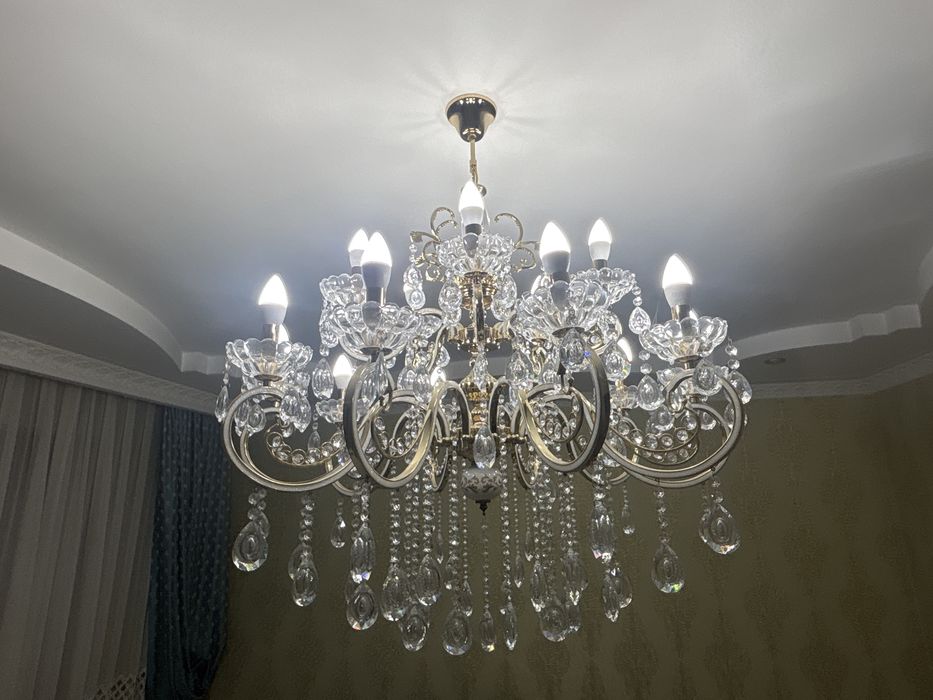 Люстра в европейском стиле