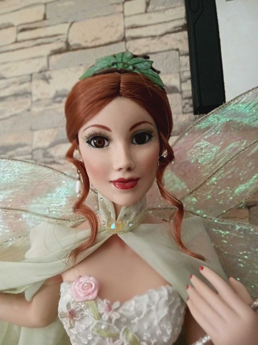 Порцеланова кукла Титания