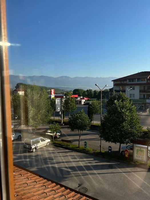 Дава се под наем Тристаен апартамент в Банско - 78 кв.м за 459 € - Снимка #4