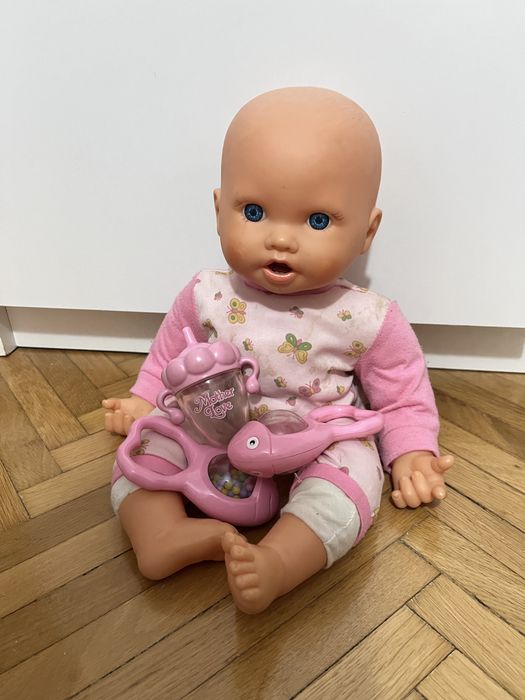 Păpușa Maia cu dinți