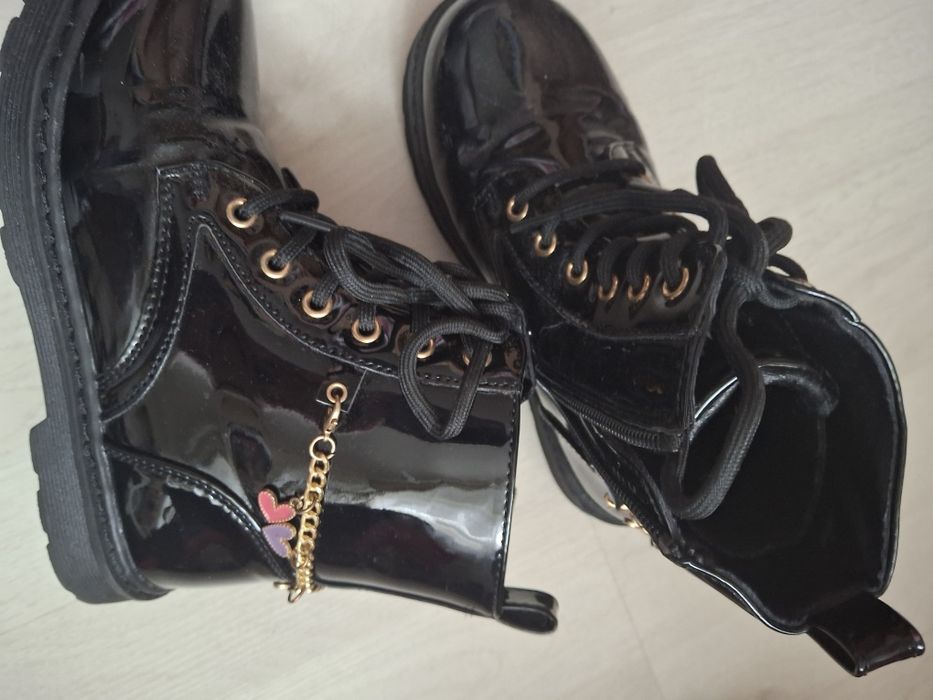 Ghete de lac  marime 32