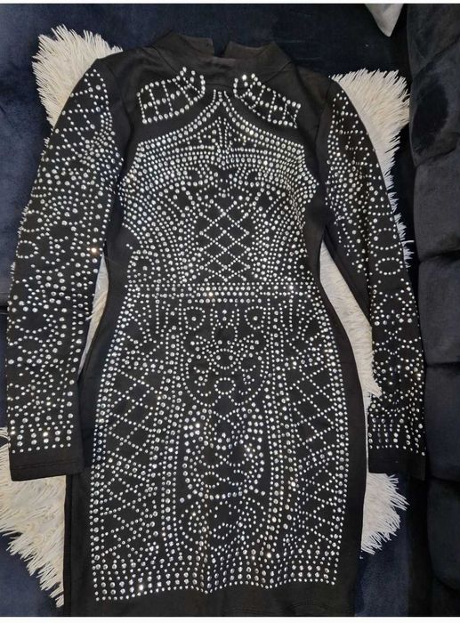 Празнична рокля с камъни