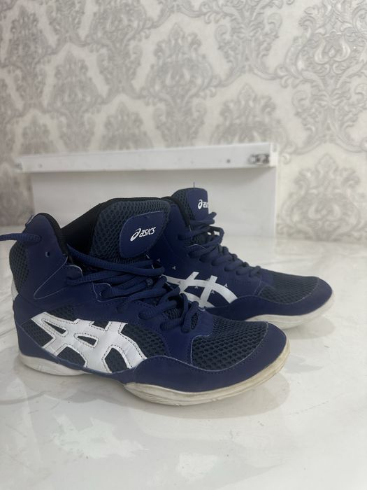 Продам б/у борцовское трико и борцовки размер 36