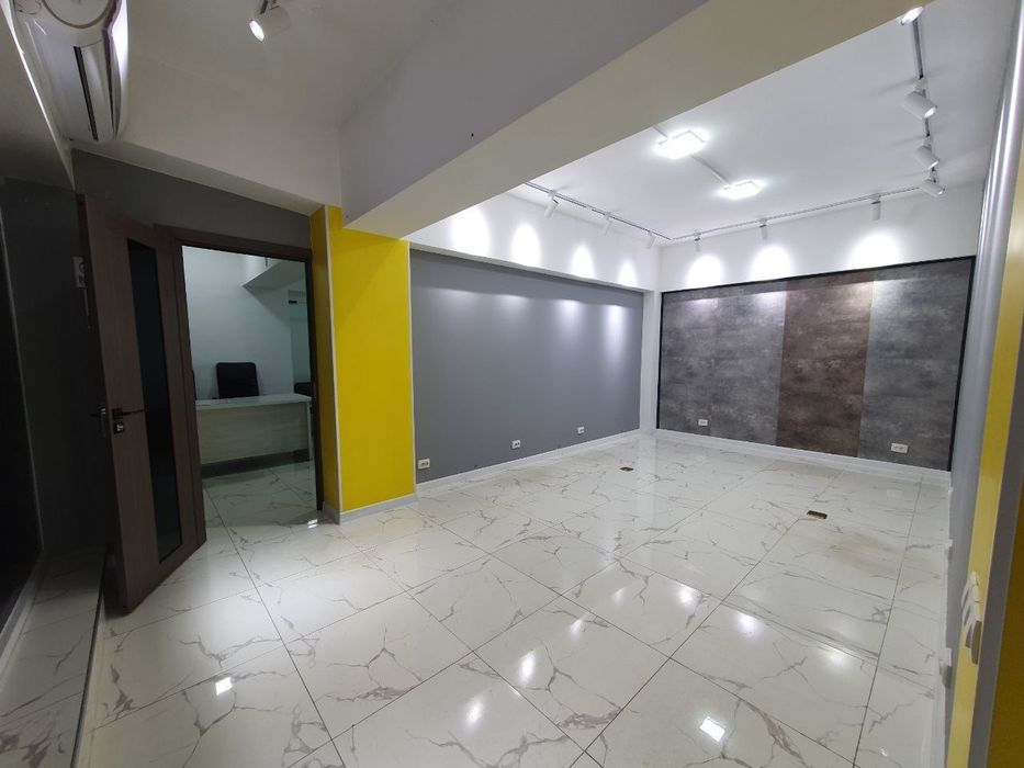 Аренда помещения под офис ЦУМ / Книжный Мир Ц-7