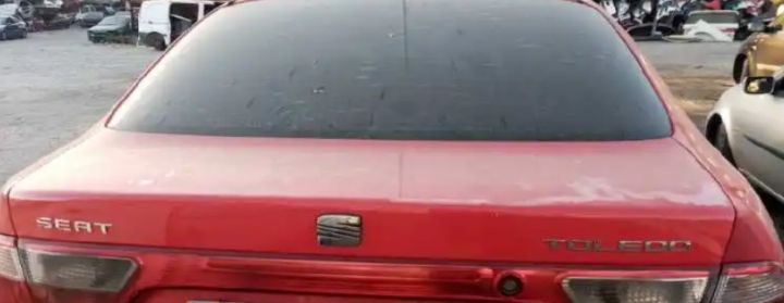 Luneta Seat Toledo a 2-a generatie