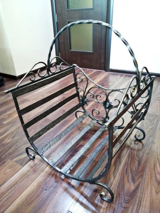 Изработка на стойки за дърва от ковано желязо