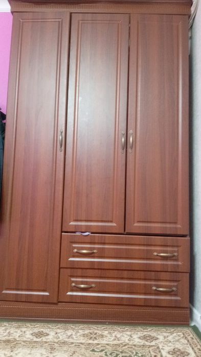 Продам Шифоньер ШКАФ  130*2,20