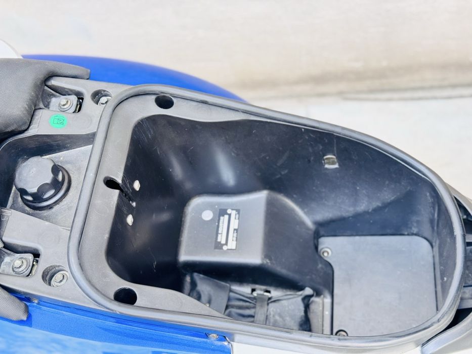 Скутер Yamaxa Maxster 150кубика топ