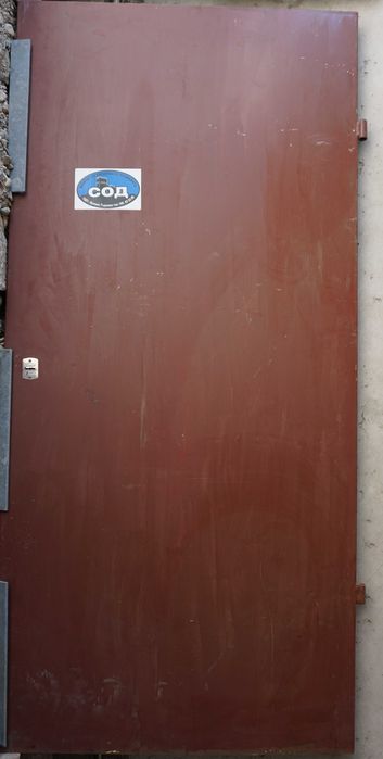 ВРАТА - метална без каса