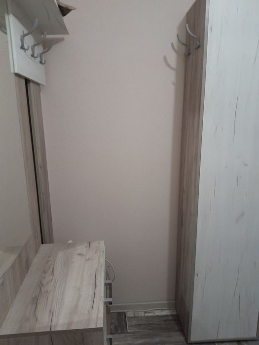 Продам прихожую новую