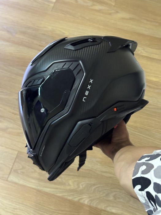 Nexx каска карбонова L