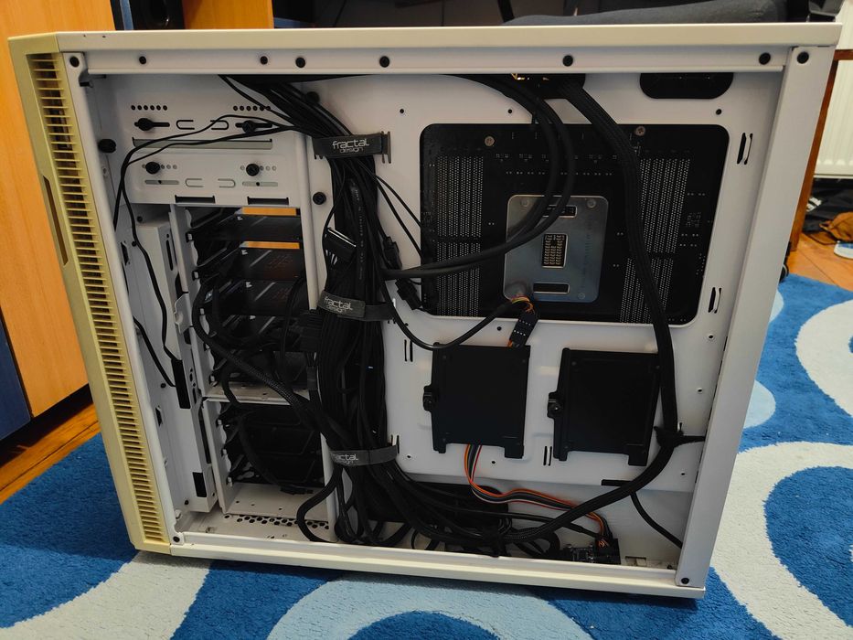 PC Gaming | i5-5820k | 16GB RAM | GTX970 | 1TB SSD | Windows 11