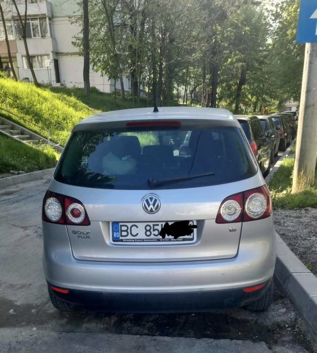 Vând Golf 5 Plus