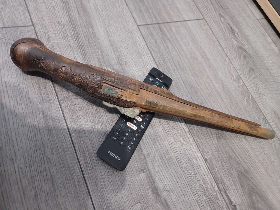 Стар капсулен пищов