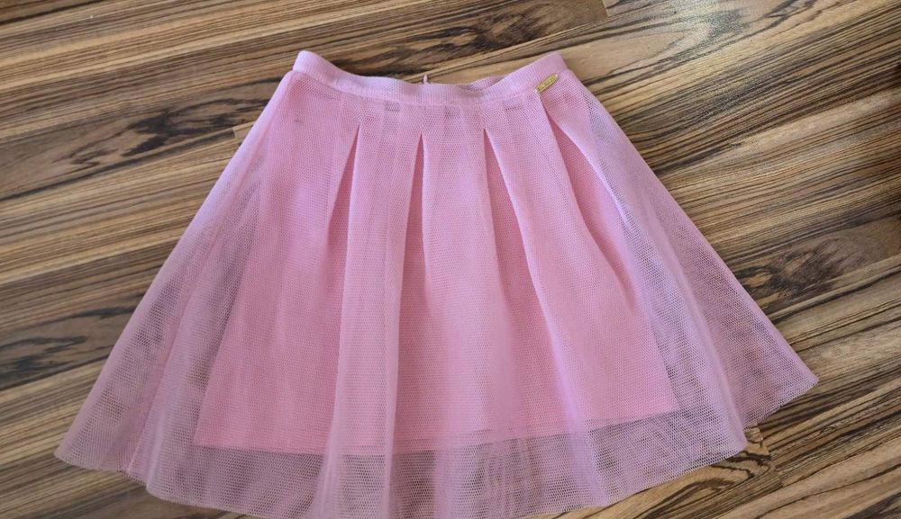 Ефектна розова пола