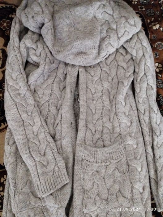 Продам кофты новые