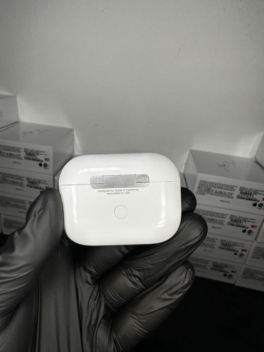 Apple AirPods Pro 2 (ANC) – Sunet Clar, Bass Puternic