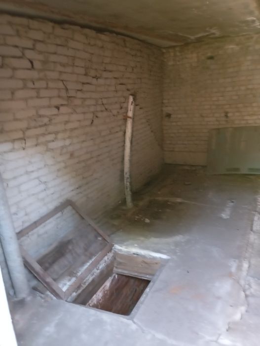 Гараж в обществе ,Восток,
