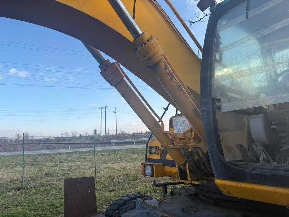 Cilindru hidraulic excavator JCB JS160W