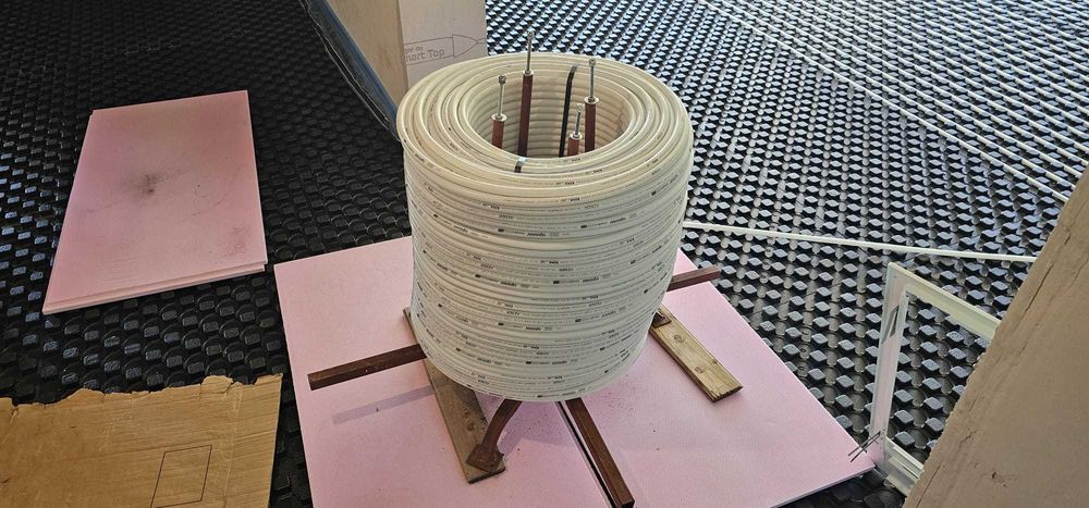 Rola țeavă PEX Uponor 16 mm – Rola întreagă de 260 m (Rămasă din lucrare)