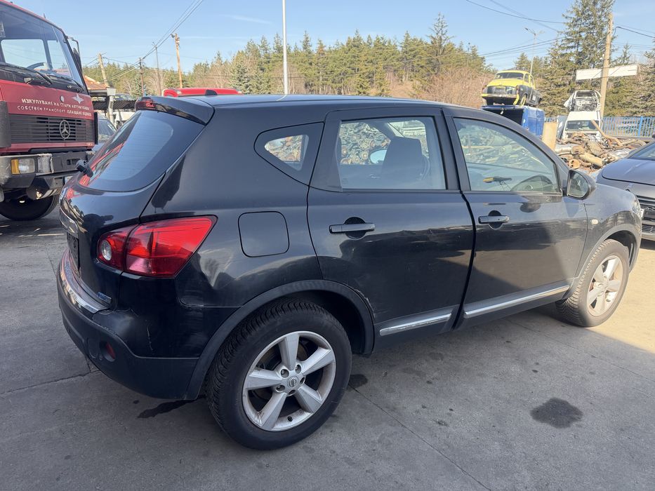Nissan Qashqai 1.5 dci НА ЧАСТИ
