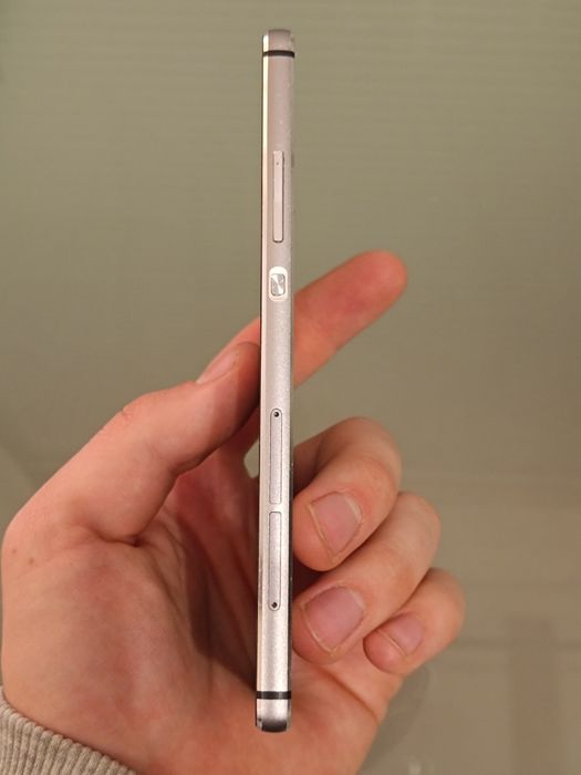 Huawei p8 телефон