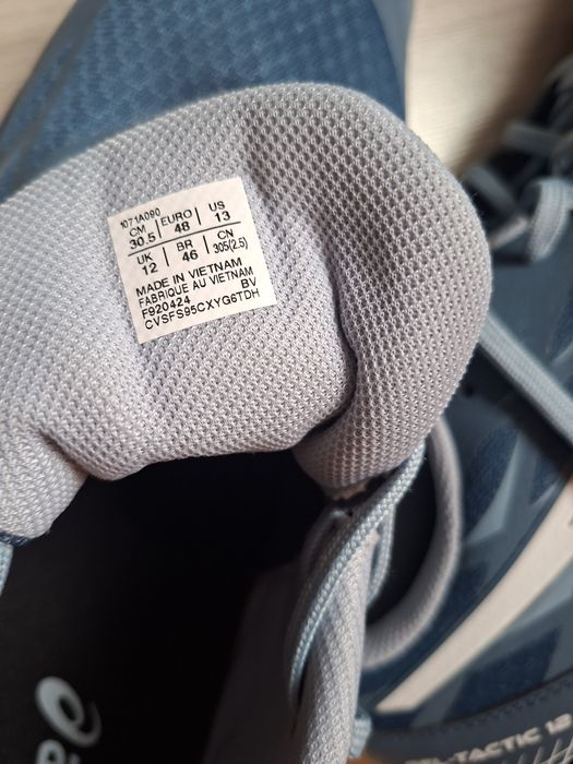 Маратонки asics .