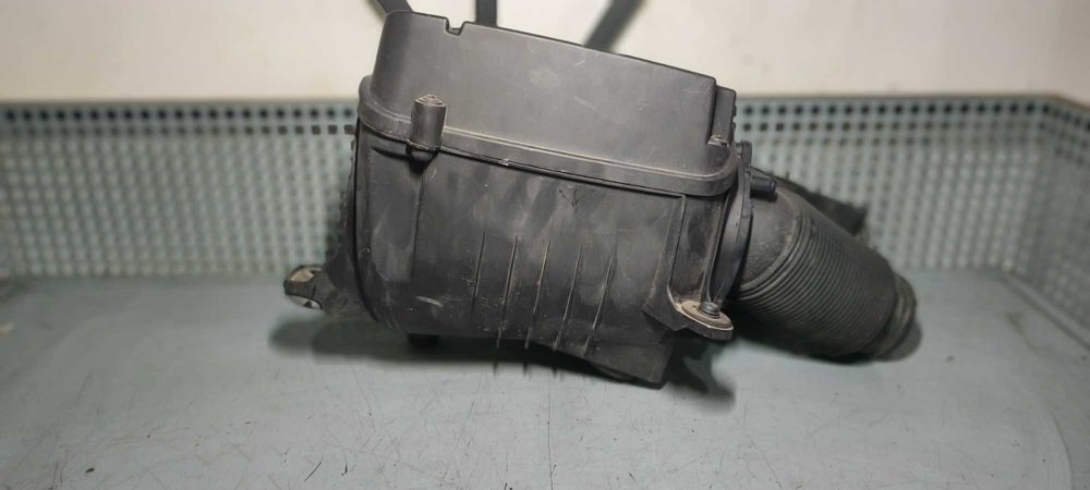 Carcasa filtru de aer volkswagen vw golf 6 variant cod 1K0129618BF