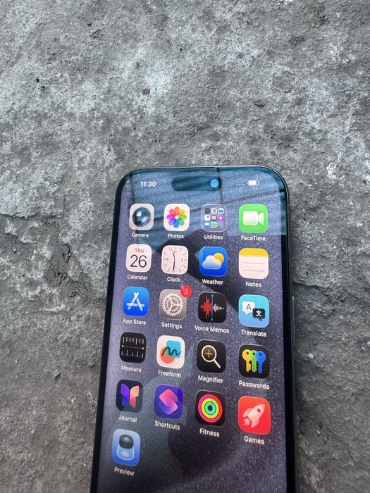 Iphone 15 pro natural titanium