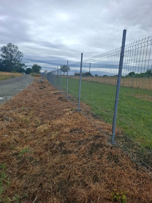 Construim garduri din plasa bordurata