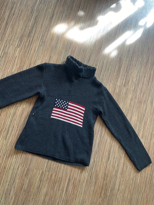 Отдам беслатно вещи на девочку подростка