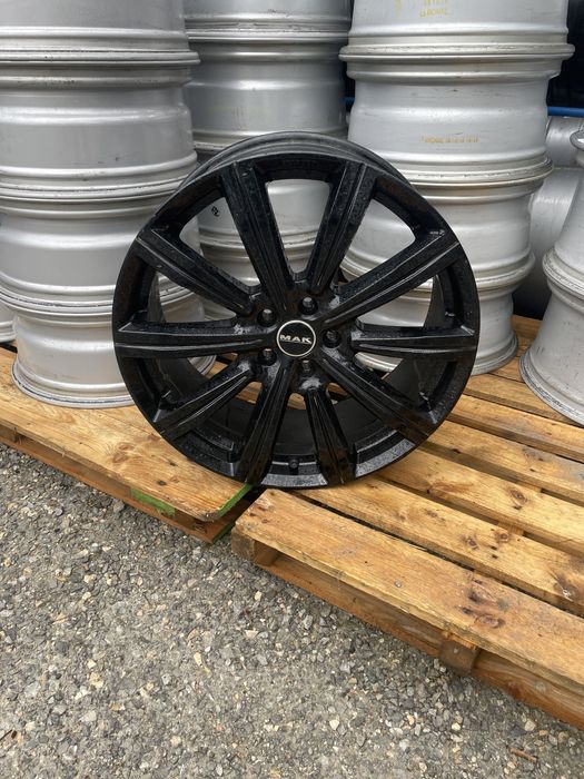 Лети Джанти Черни 20 Цола