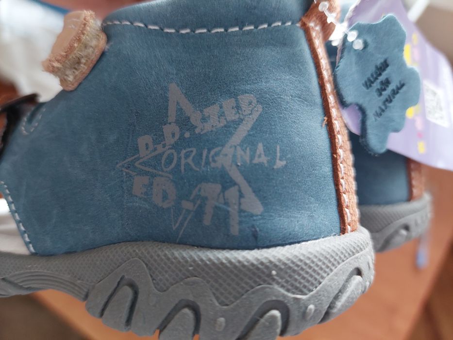 Нови сандали DD step