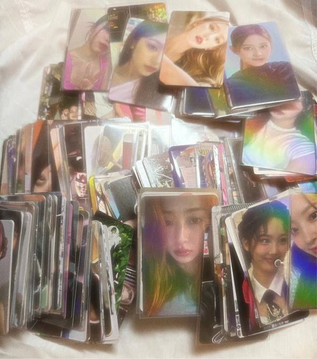 карточки с к поп группами