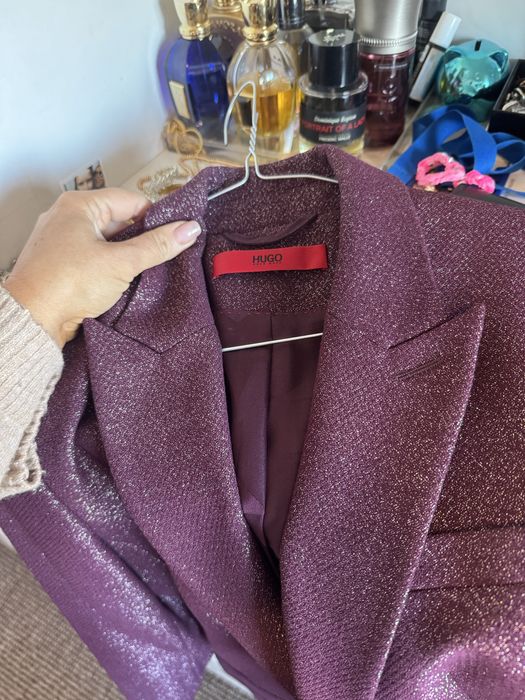 Sacou Hugo Boss, XS-S, visiniu cu sclipici, nou
