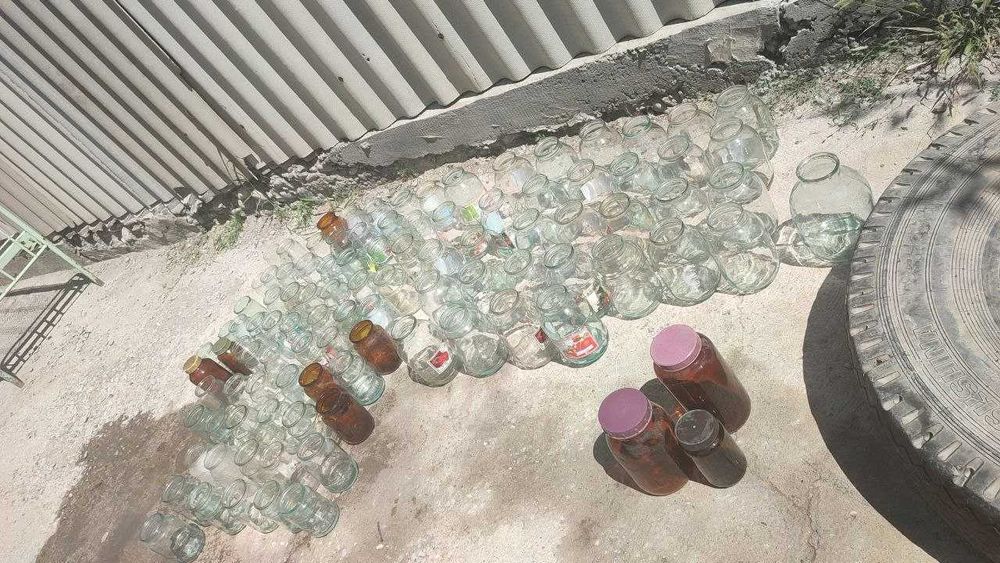 Банки стеклянные  под ключ