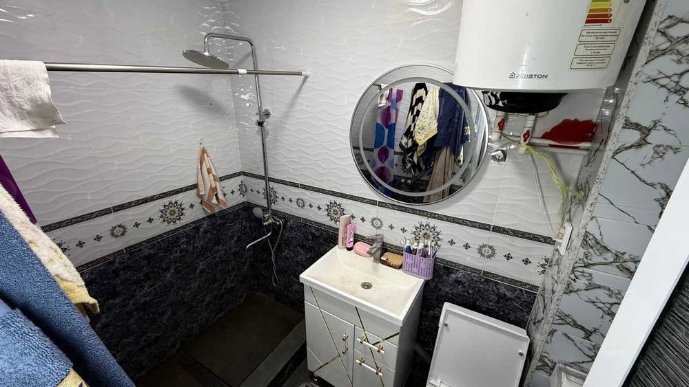 Фрунзиский  KIUF 1 қаватда 3 хонали квартира сотилади. ID: 1878