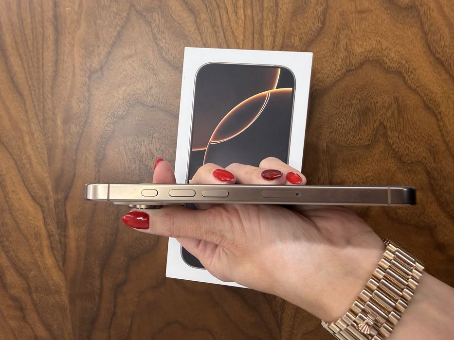 iPhone 16 Pro 256GB Desert Titanium