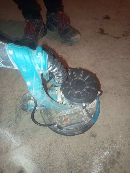 Шлифмашина жираф