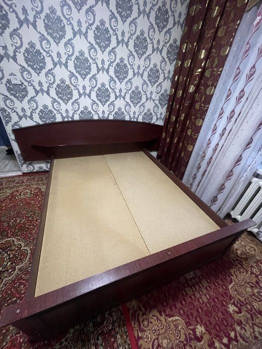 Mebel spalni kravat