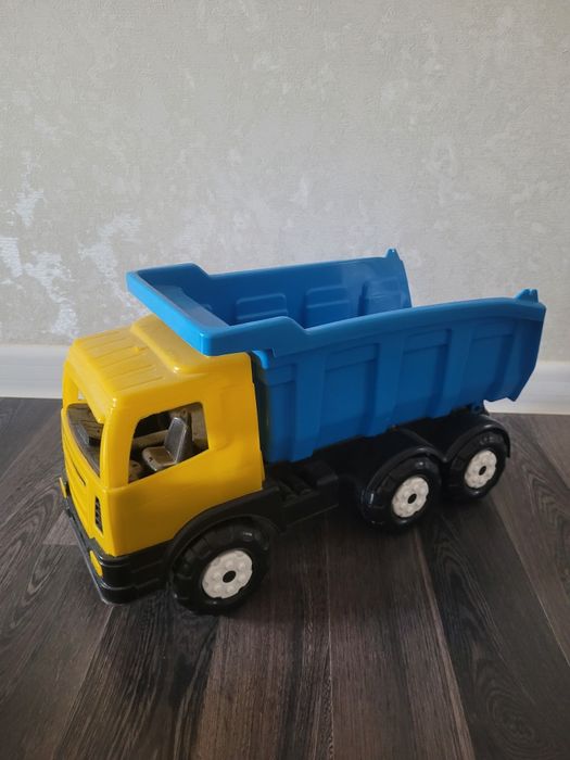 Продам камаз-машина 3000 тг.