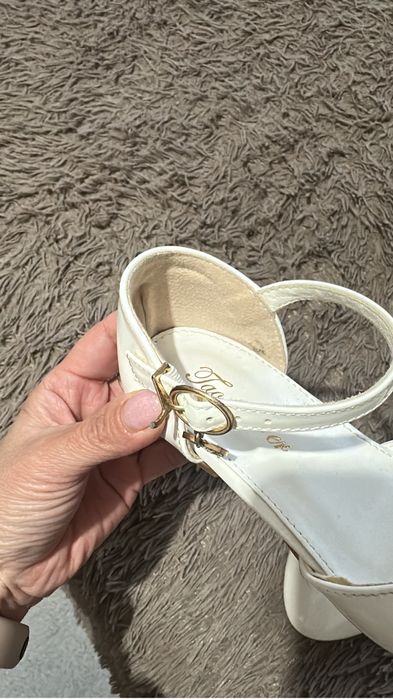 Обувь для девочки
