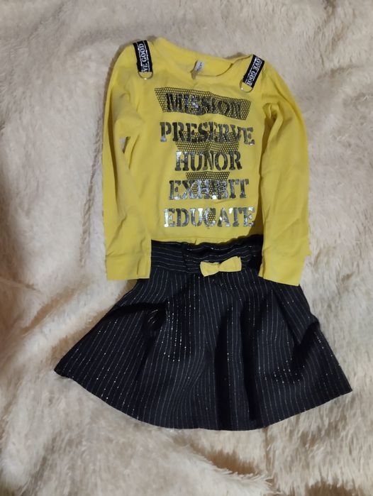 Продам костюмчик