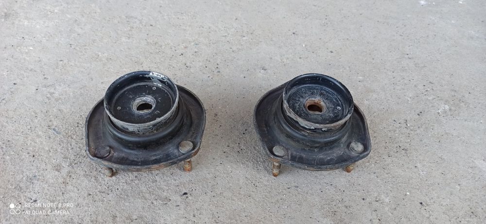 Продам заднюю чашку опора на камри 30